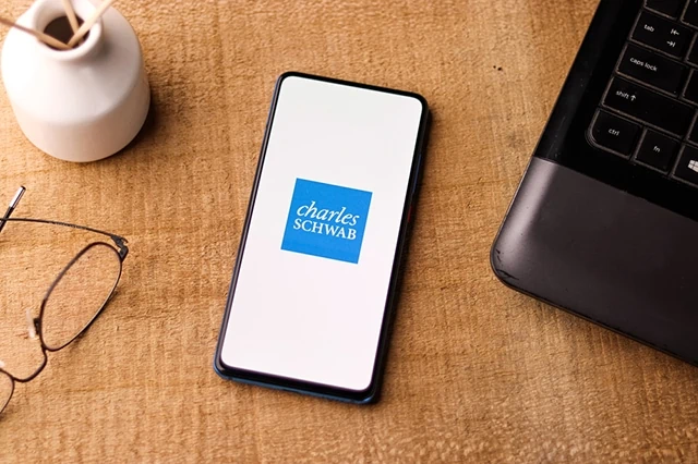9 Best Schwab Funds You Can Buy: Low Fees, Low Minimums 2 charles schwab logo schw